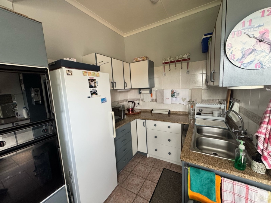 5 Bedroom Property for Sale in Stilbaai Wes Western Cape